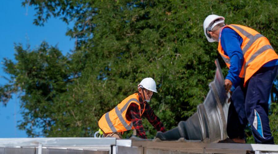 Professional residential roofers in Pryor, MT